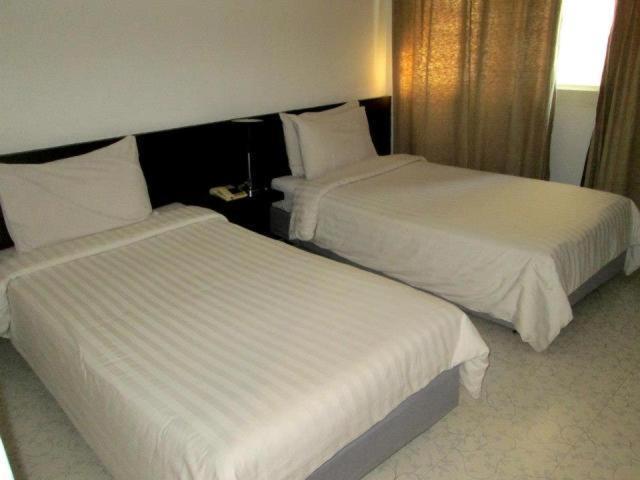 The Ratchathani Hotel Ubon Ratchathani Esterno foto